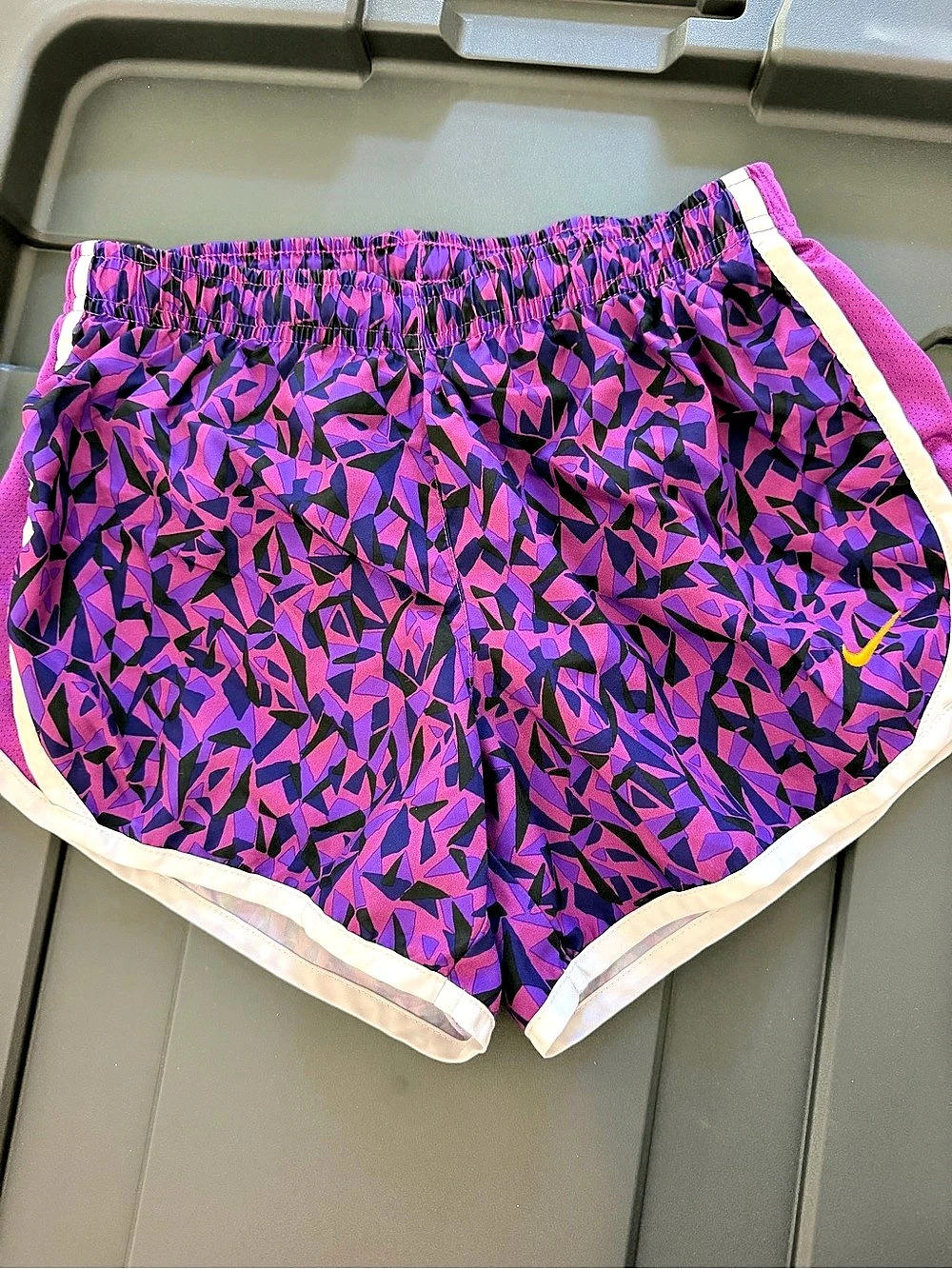 Nike Dri-FIT Geometric Athletic Shorts Purple & Pink youth Medium